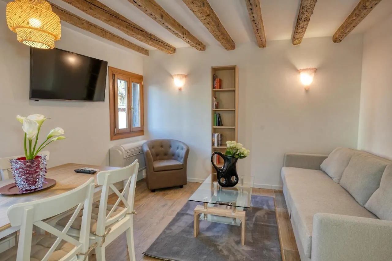 Ecco Suites Apartments Venedig 0*,