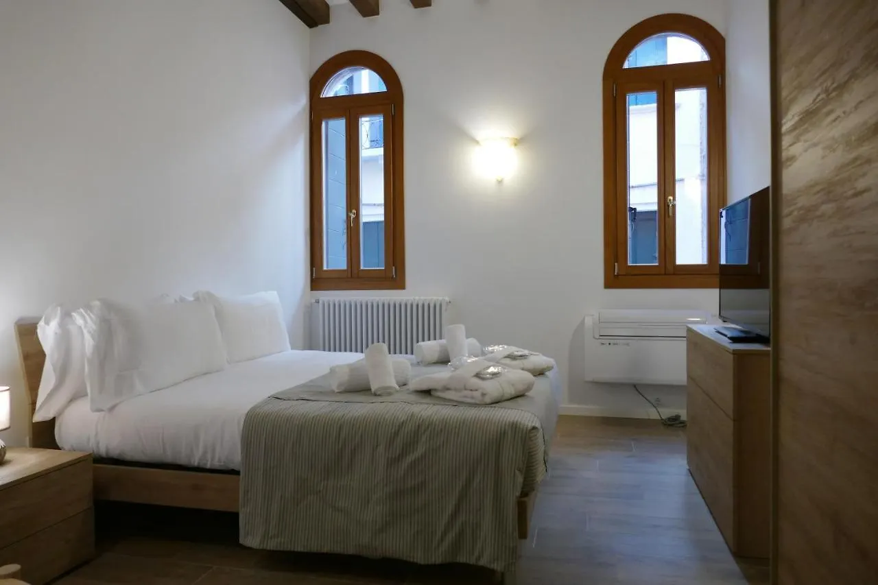 Ecco Suites Apartments Venetië