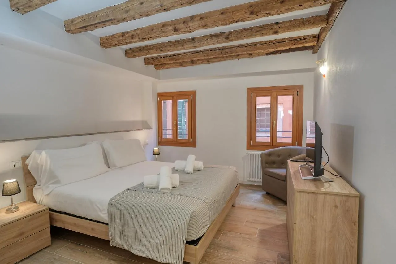 Ecco Suites Apartments Venecia 0*,